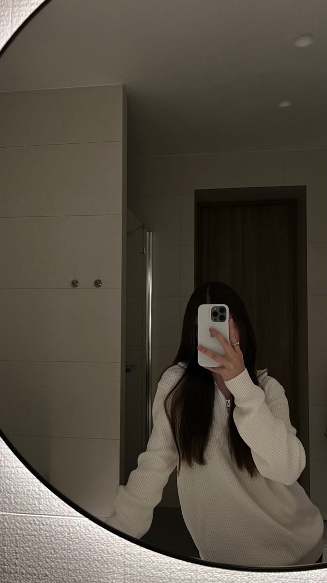 Ana Laura M.